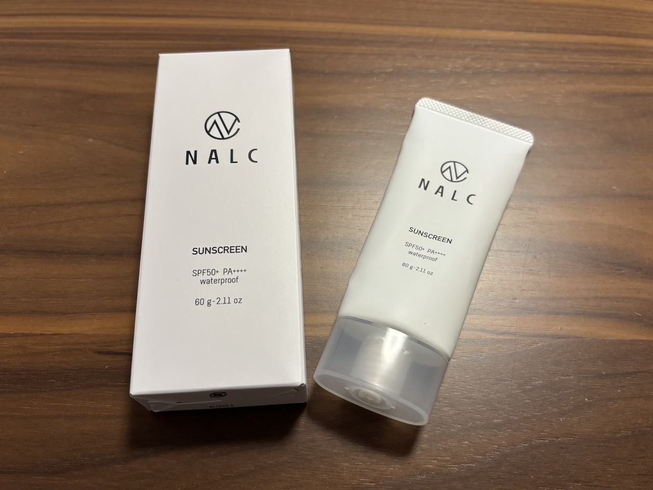 楽天で人気の「NALC 日焼け止め」商品画像。汗や水に強く、ウォータープルーフなのに簡単に落とせるのが特徴。