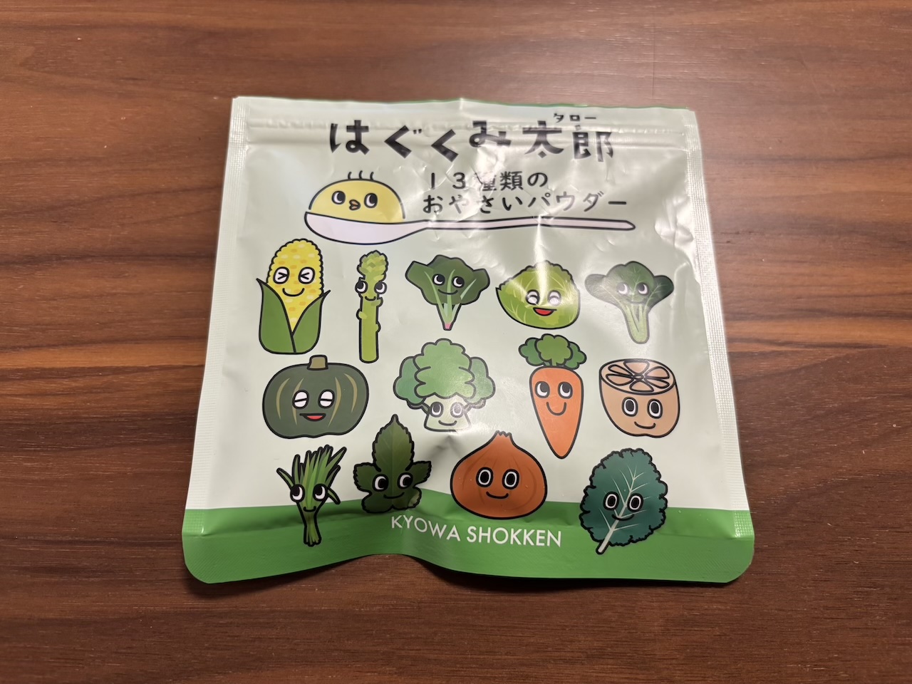 赤ちゃんの離乳食や毎日の食事に手軽に使える「野菜粉末」の商品画像。